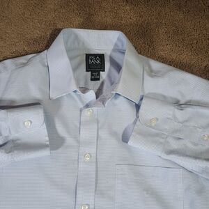 Jos A Bank Traveler Dress Shirt Mens 16-33 Slim Fit Blue Micro Gingham Check